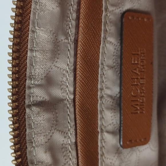 Michael Kors Orange 🍊 Nylon Cosmetic Bag - Picture 6 of 7